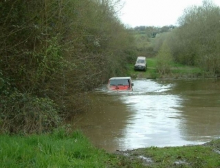  Cruzando un pequeño estanque 